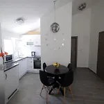 Maza Апартаменти *
