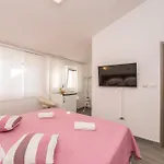 Апартаменти Maza *