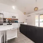 Apartament Maza *