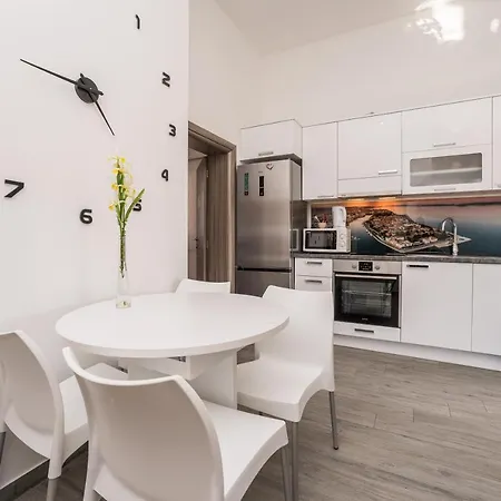 Maza Apartment *