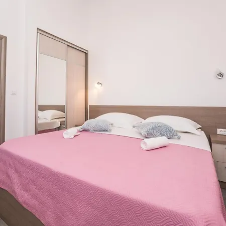 Maza Apartment