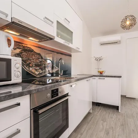 Maza Apartment *
